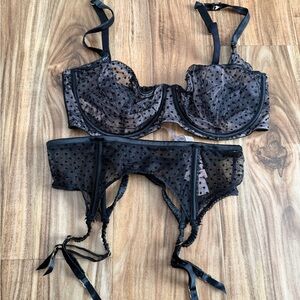 Victoria’s Secret Black Lace Demi bra 38DD & Lace Garter Belt Lingerie Set